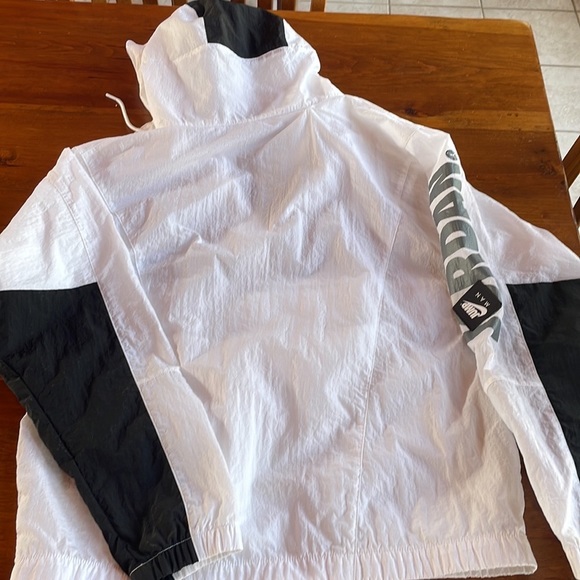Mens Nike Air Jordan windbreaker - Picture 5 of 6